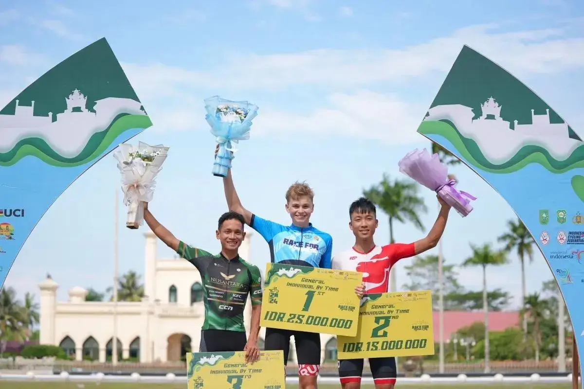 new-zealand-and-indonesian-cyclists-win-overall-titles-at-tour-de-siak
