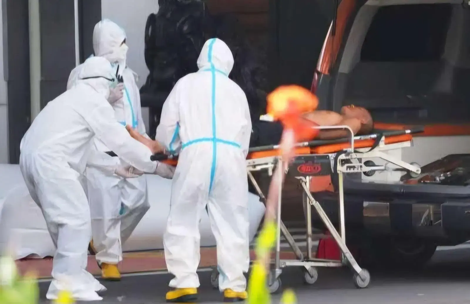 ahead-christmas-new-year-eve-soetta-international-airport-prepares