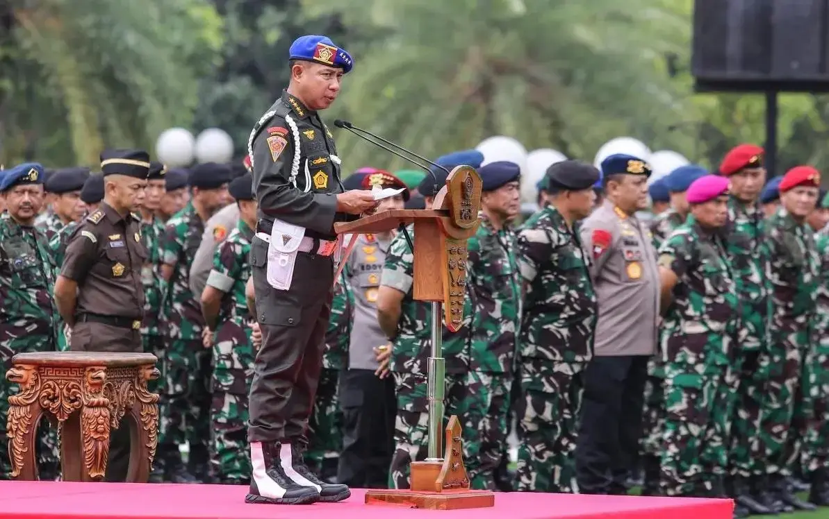 tni-commander-reshuffles-65-senior-officers-in-major-shakeup