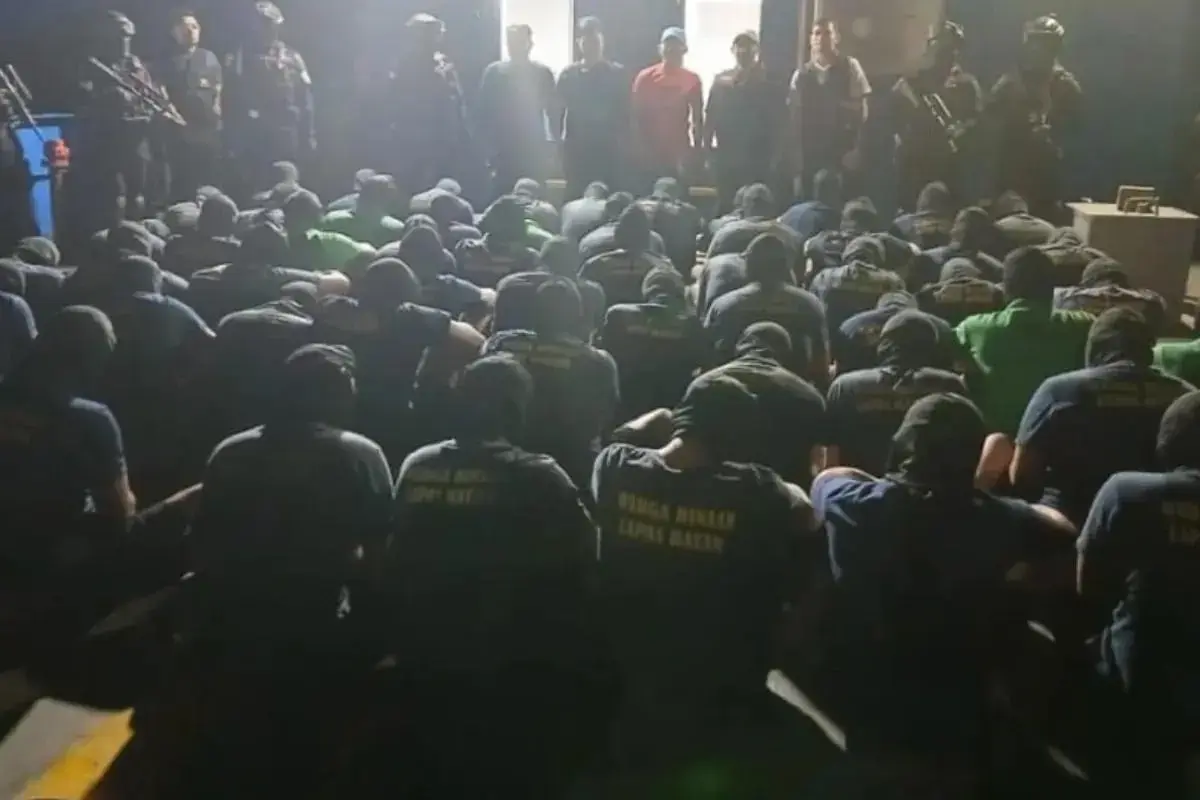 57-high-risk-inmates-transferred-from-riau-to-nusakambangan-island-s-supermax-prison