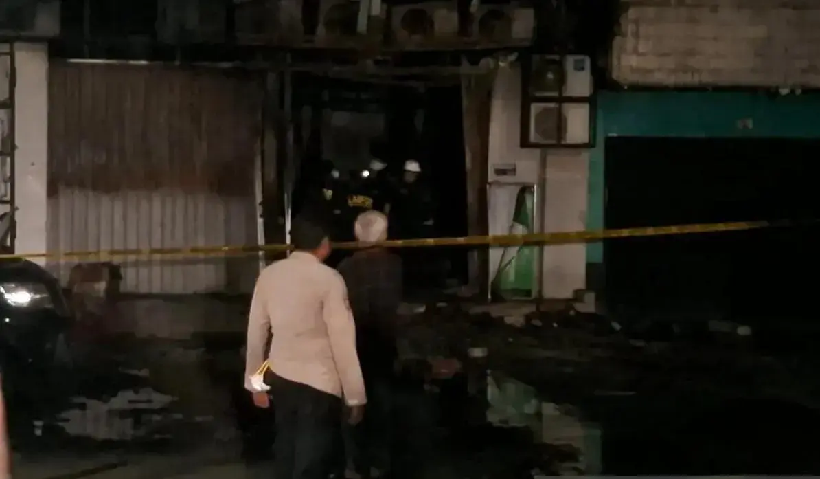 central-jakarta-shop-house-fire-claims-22-lives-as-police-probe-cause