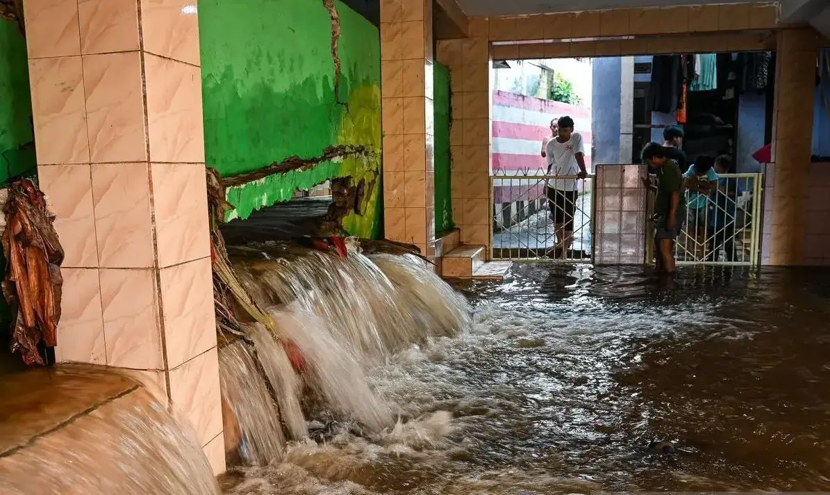 109-neighborhood-units-inundated-across-four-regions-in-jakarta
