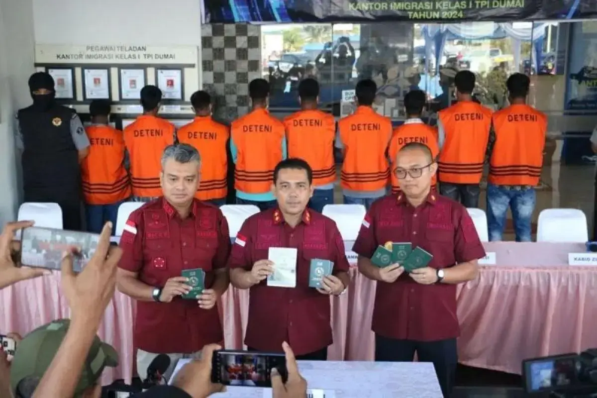 dumai-immigration-foils-attempt-to-smuggle-26-migrants-to-malaysia