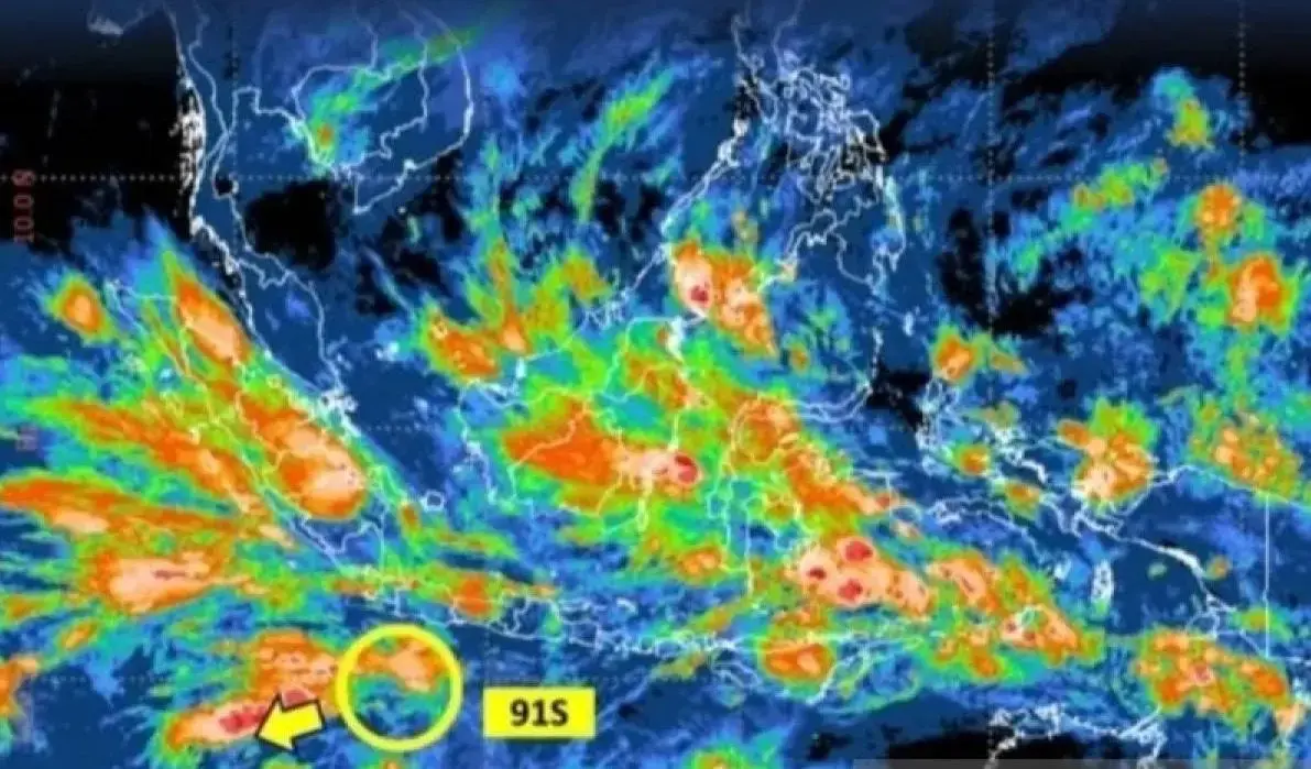 bmkg-urges-calm-as-tropical-cyclone-seed-91s-develops-west-of-lampung