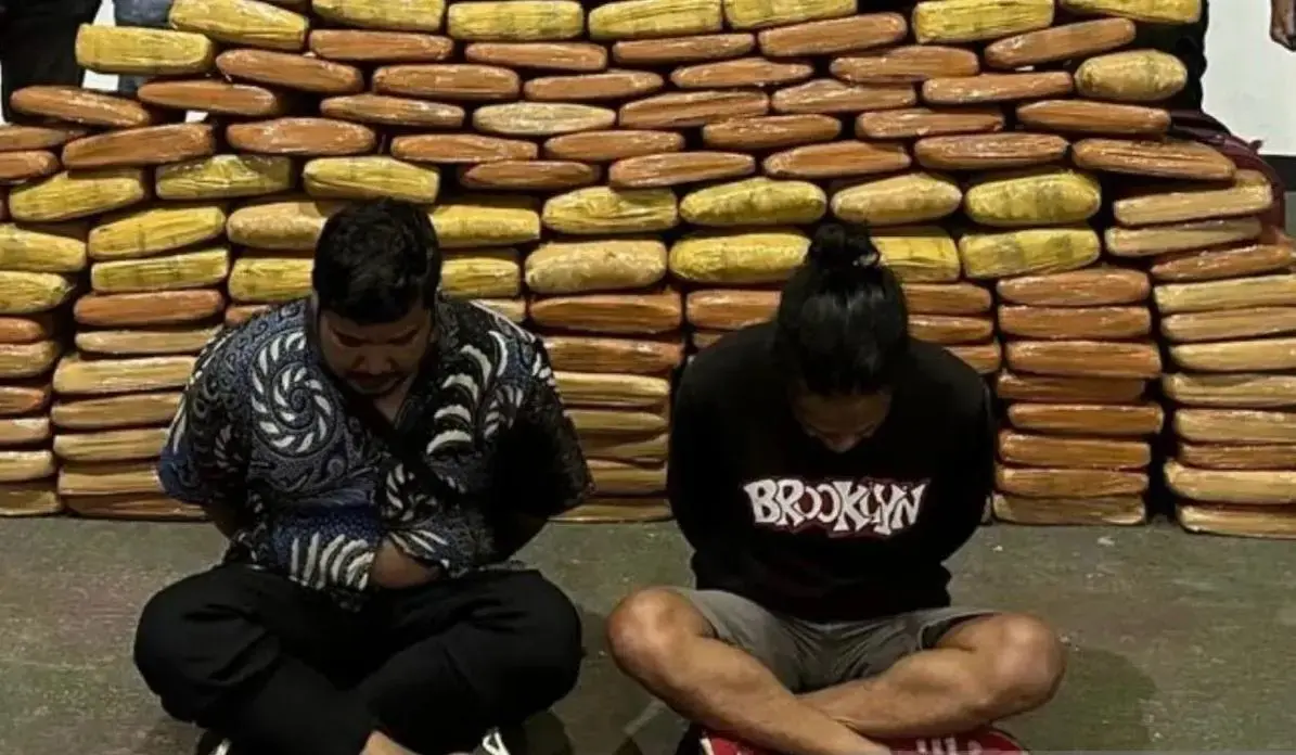 two-arrested-over-attempt-to-smuggle-143-kilograms-of-marijuana