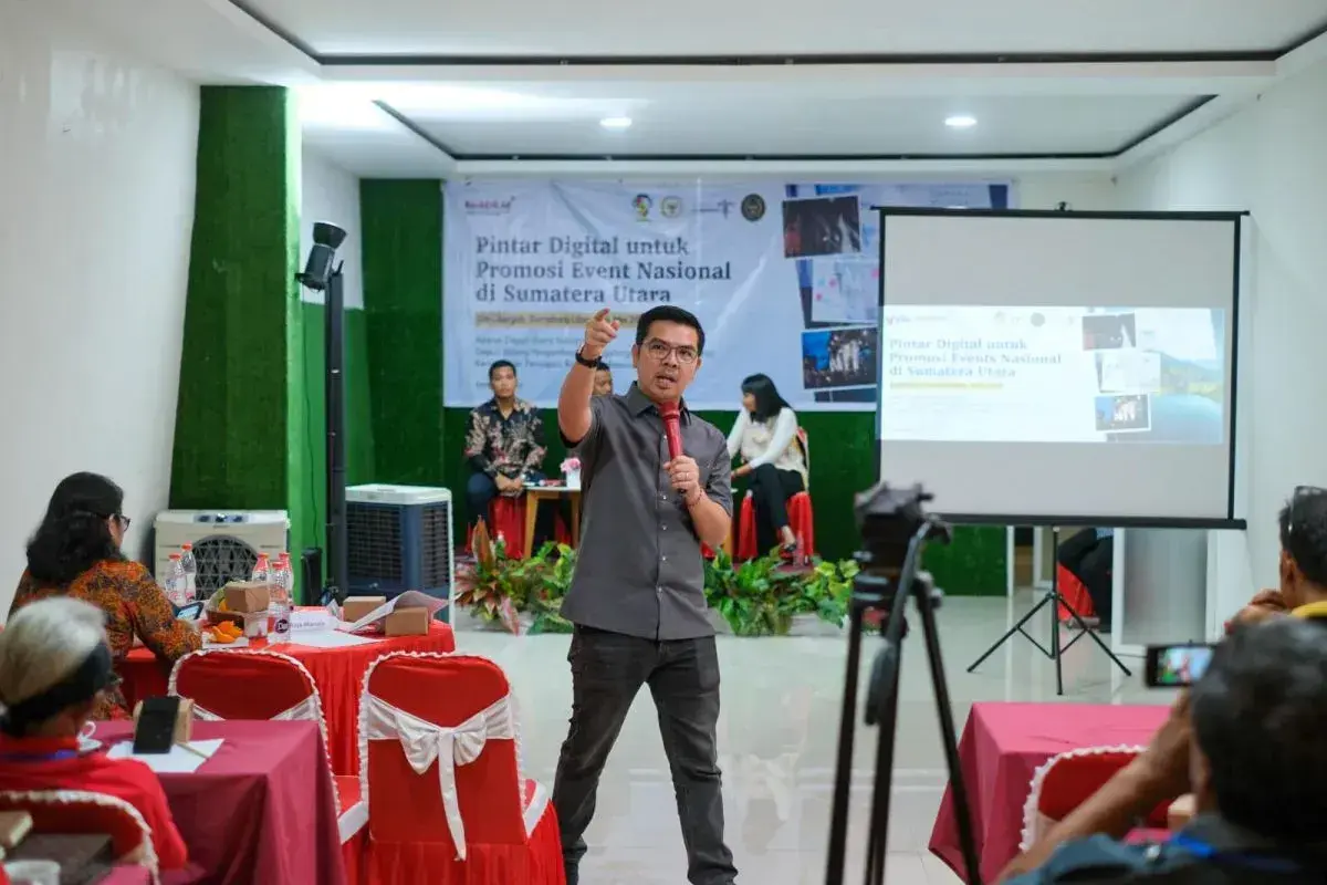 people-encouraged-to-promote-the-attractiveness-of-north-sumatra-tourism