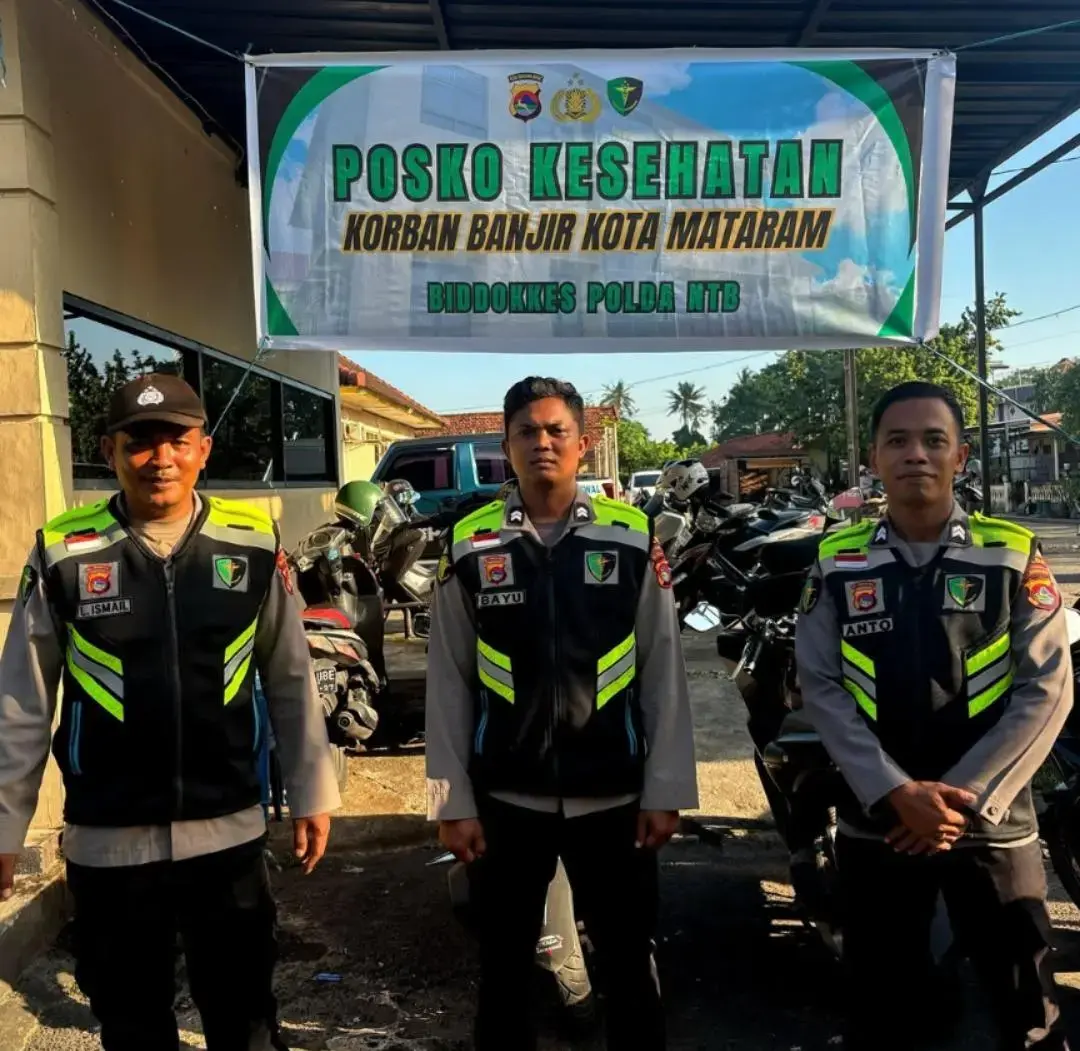 flooding-in-mataram-ntb-regional-police-deploys-medical-unit-to-the-location