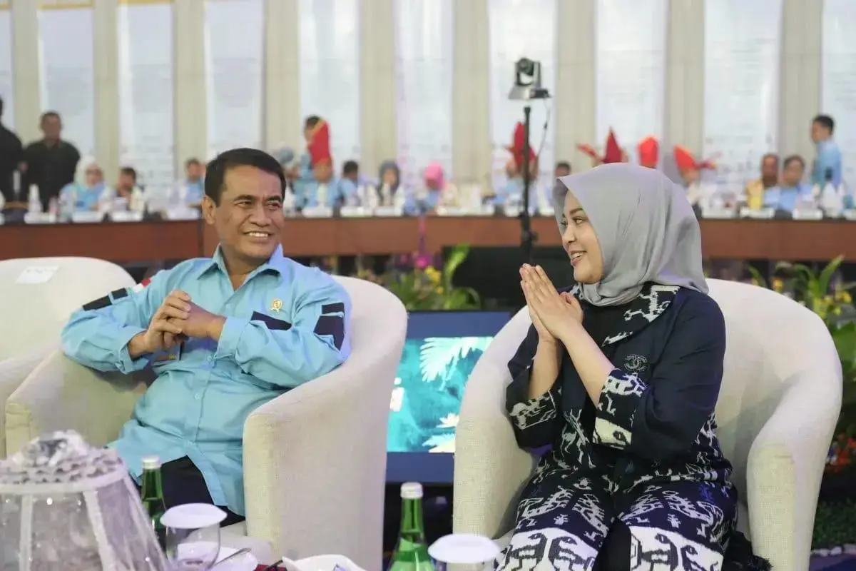 minister-andi-guarantees-food-stock-safety-during-ramadan