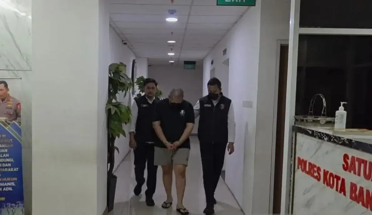 fake-pilot-recruitment-exposed-soetta-police-bust-rp13-billion-job-scam