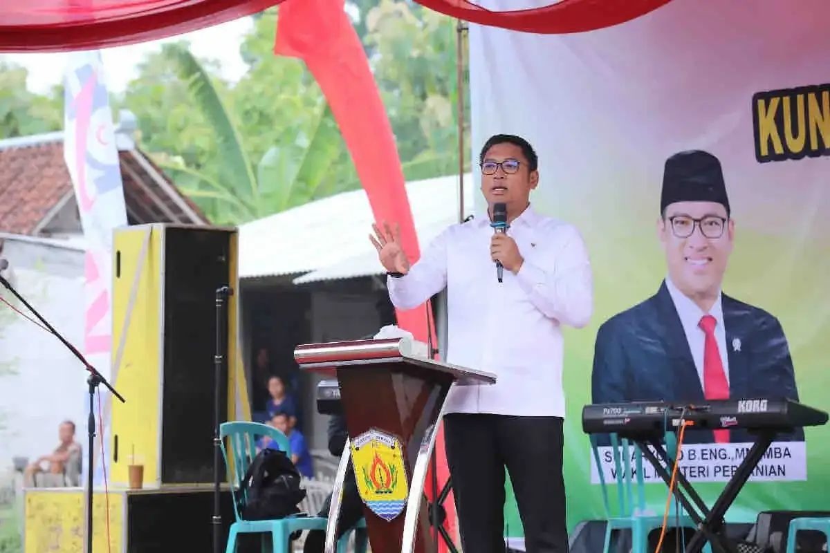 vice-minister-sudaryono-determines-grobogan-to-be-the-first-achieving-the-food-self-sufficiency-goal