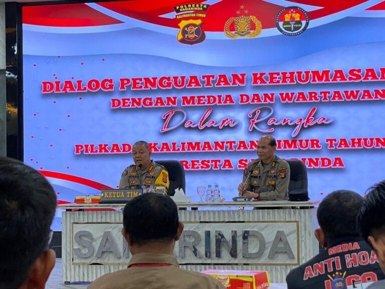 guaranteeing-safe-and-conducive-election-east-kalimantan-regional-police-gathers-media-colleagues