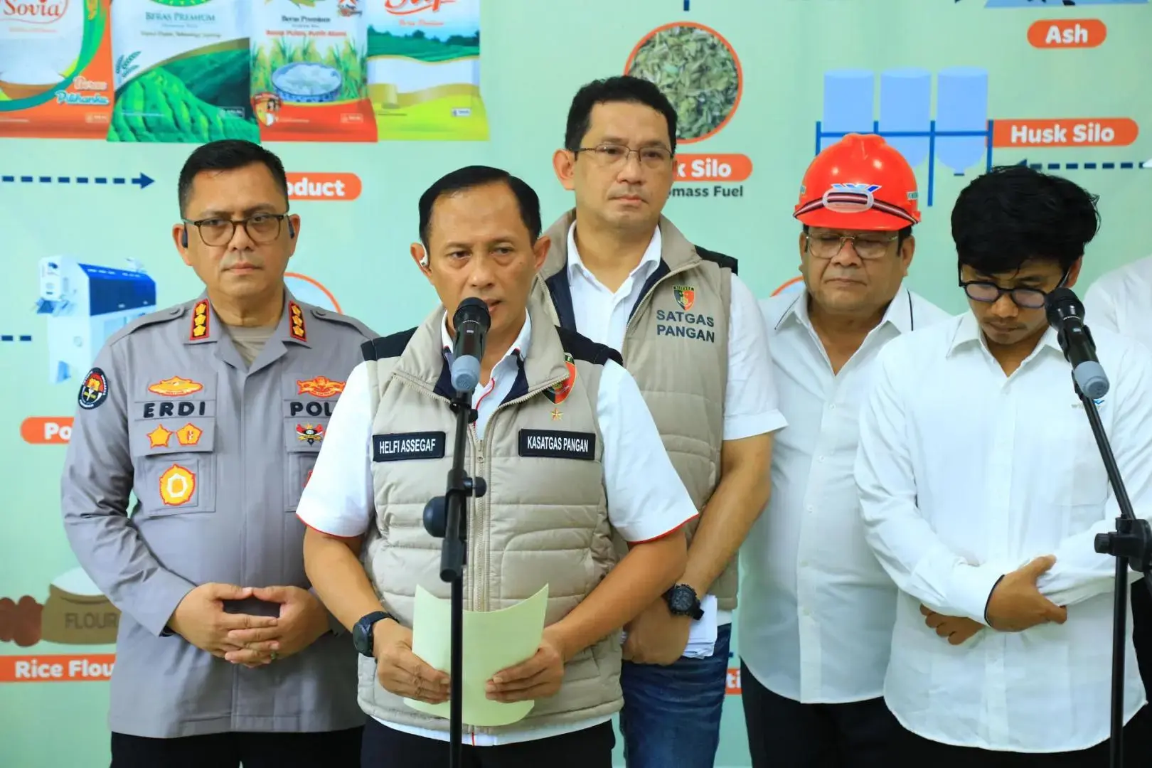 inp-food-task-force-held-field-reconstruction-on-pt-padi-indonesia-maju-for-rice-adulteration-case