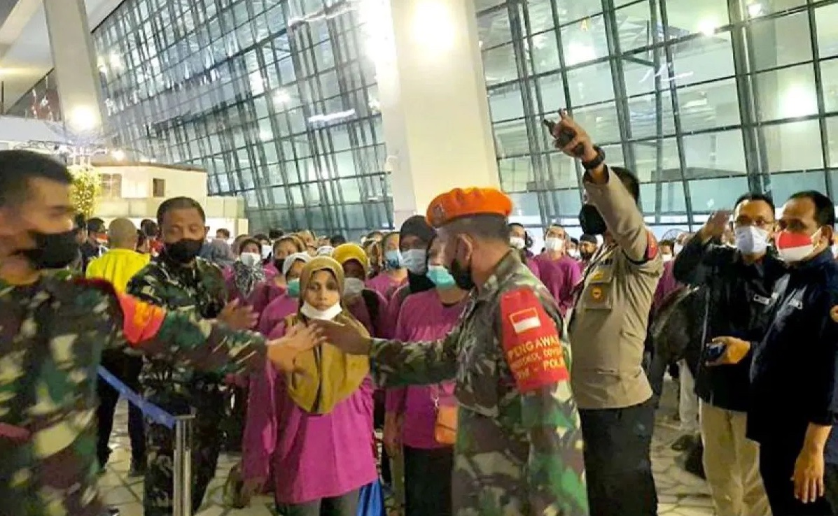 soekarno-hatta-police-foil-14-illegal-migrant-workers-departure-to-cambodia