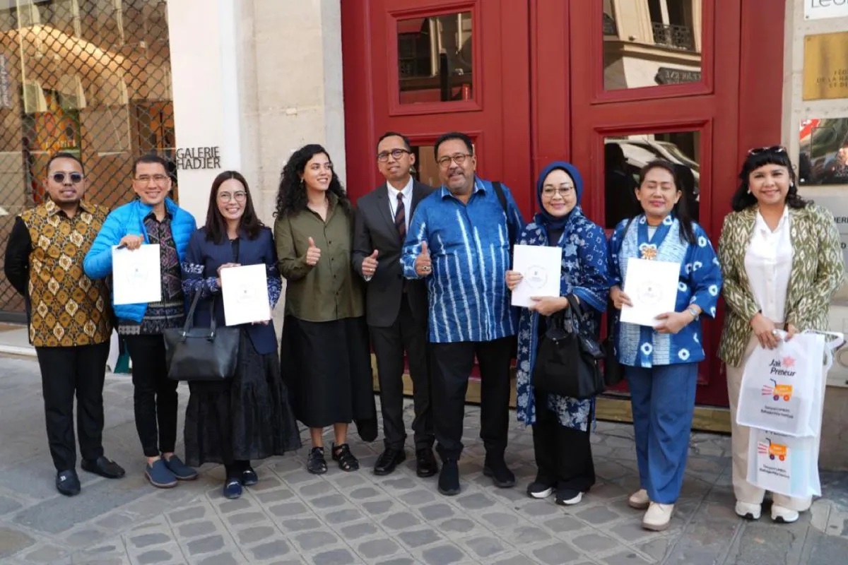 jakarta-expands-cultural-diplomacy-through-paris-fashion-week
