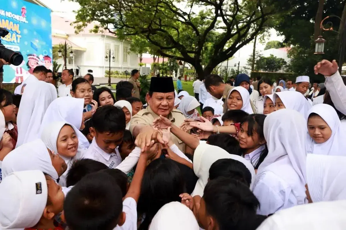 president-prabowo-urges-indonesias-youth-to-uphold-pancasila-through-action