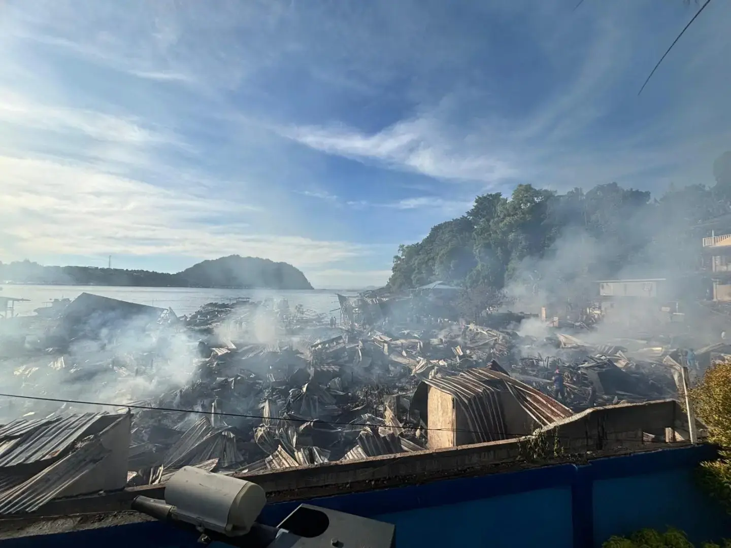police-investigate-the-cause-of-house-fire-in-north-jayapura-district