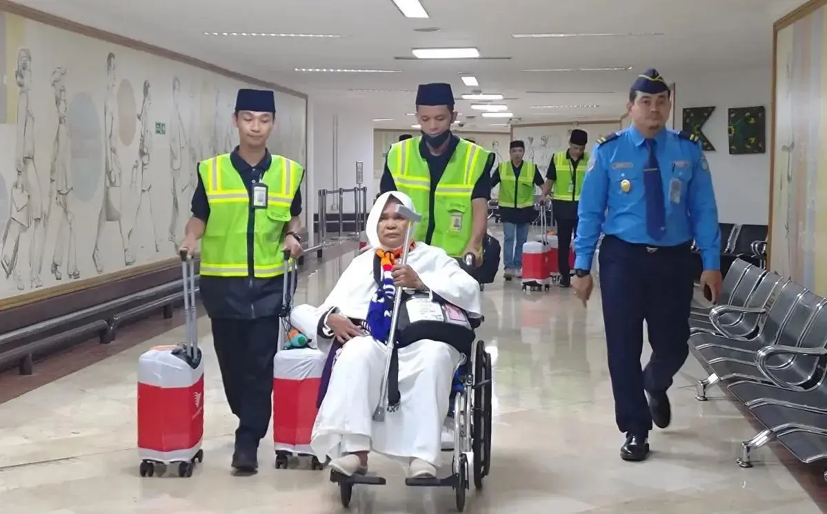 police-foil-illegal-hajj-trip-attempt-by-10-travelers-at-soekarno-hatta-airport
