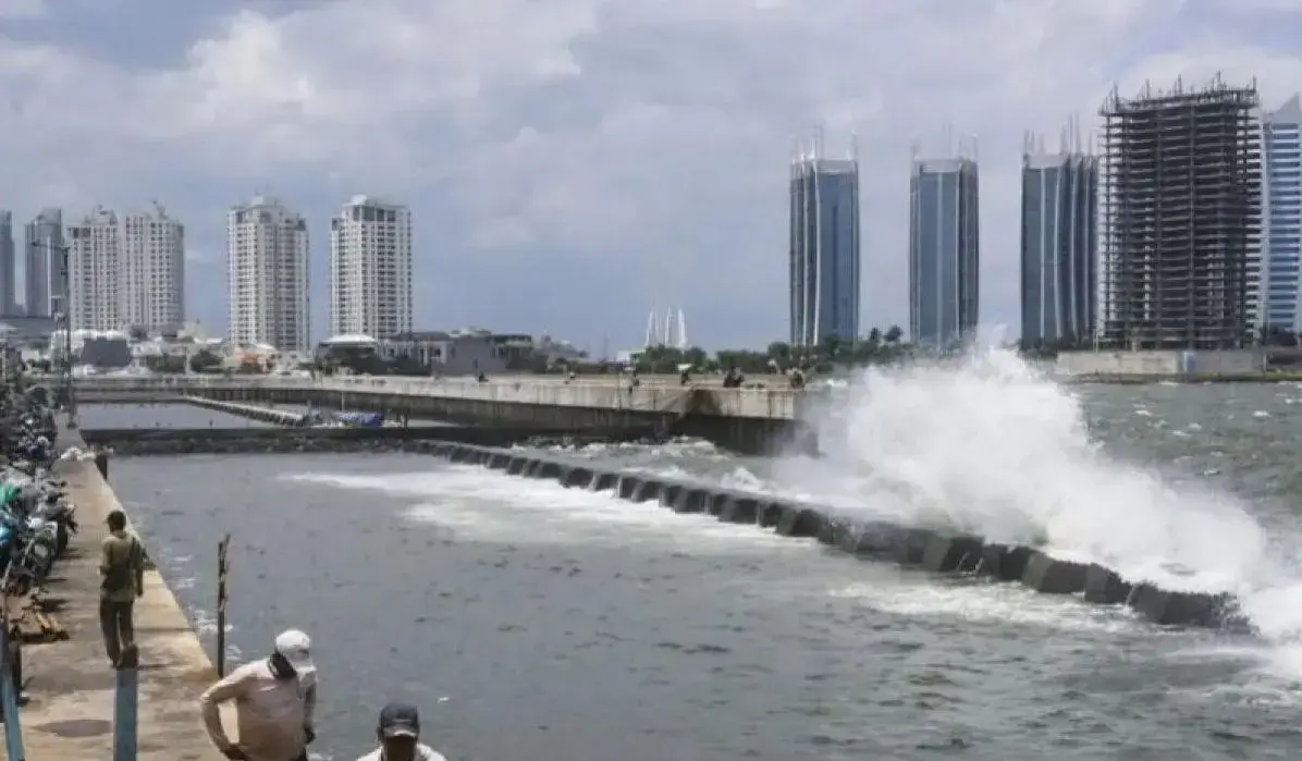 jakarta-to-use-waste-to-energy-revenue-for-giant-sea-wall-project