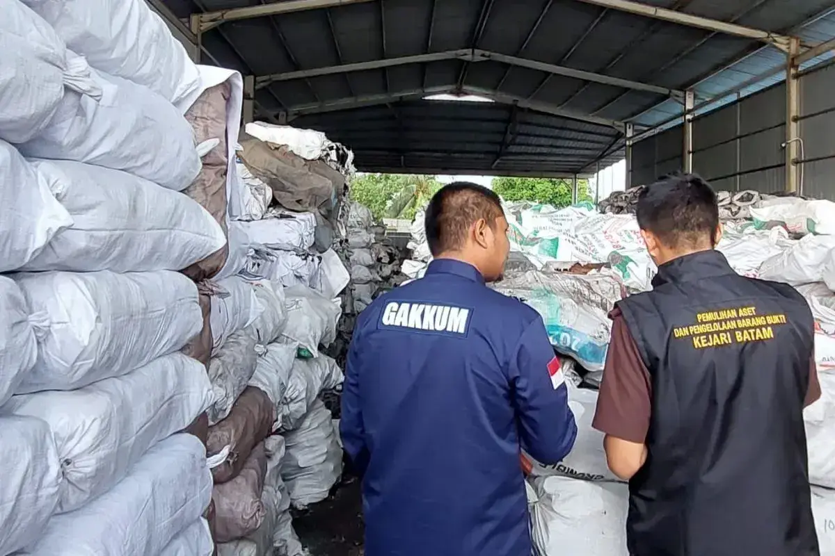 forestry-ministry-legally-process-the-illegal-mangrove-charcoal-storage