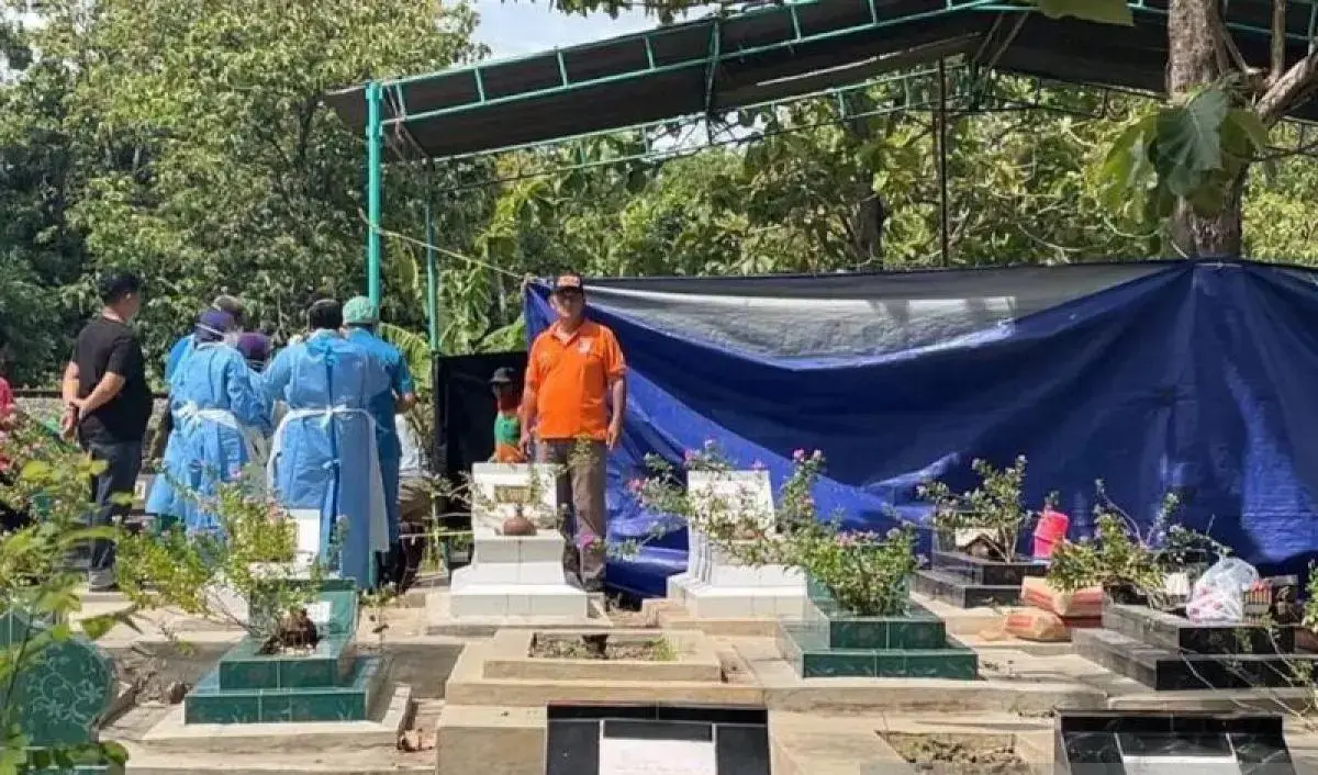 police-exhume-the-victim-for-case-transparency-of-semarang-vocational-student-shooting