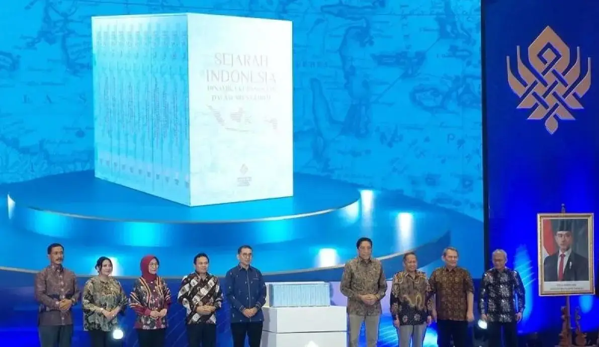 Culture Minister Launches Nusantara-Based History Book