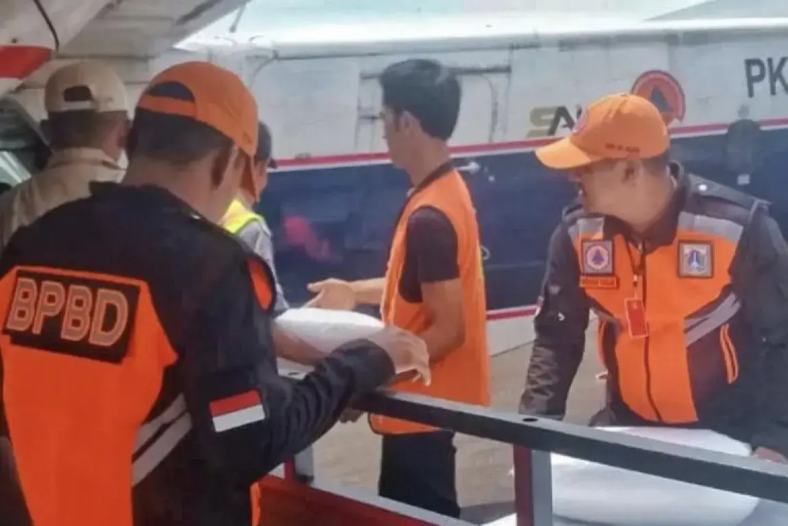 8-tons-of-salt-used-for-weather-modification-in-jakarta