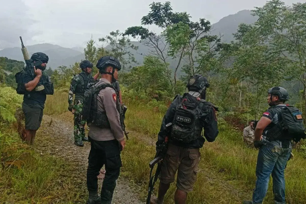 kkb-opens-fire-near-intan-jaya-airport-to-disrupt-security-police