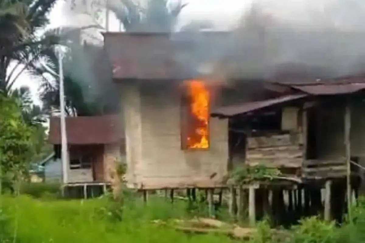 kkb-burns-house-kills-civilian-in-papuas-asmat-district-damai-cartenz-task-force