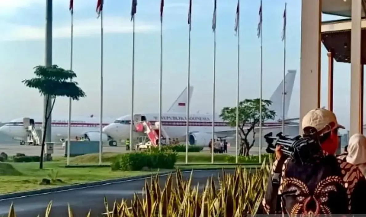 pco-clarifies-presidential-aircraft-repainted-for-routine-maintenance