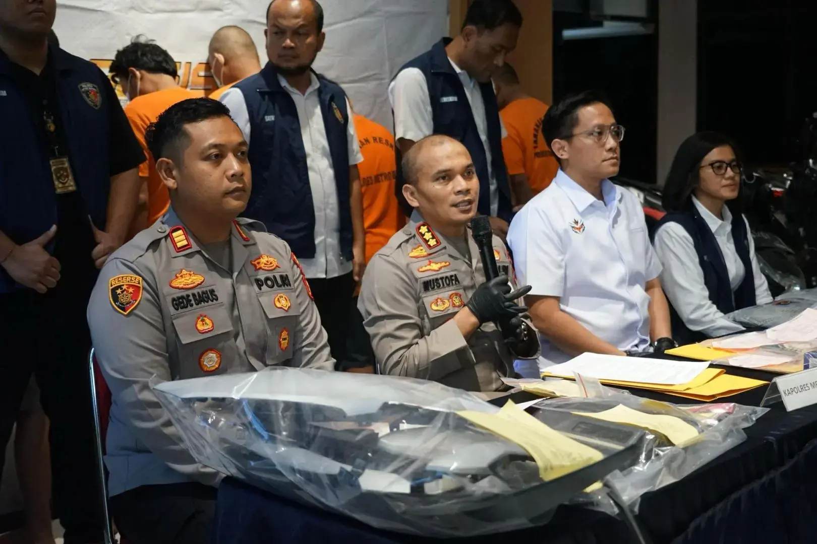 bekasi-metro-regional-police-arrest-four-suspects-of-motorcycle-theft