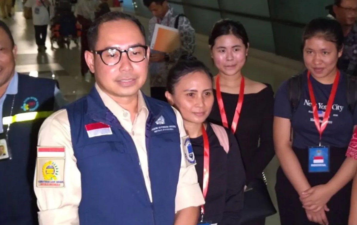 six-indonesians-evacuated-from-iran-arrive-in-jakarta