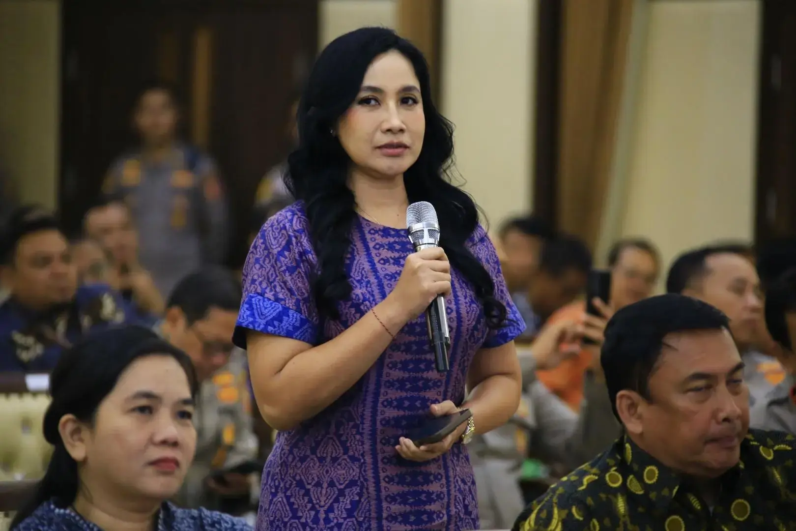 indonesia-indicator-reveals-positive-sentiment-received-by-the-police-on-social-media